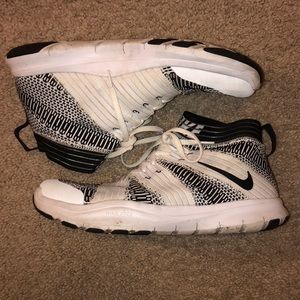 *FLYKNIT* Nike training shoes